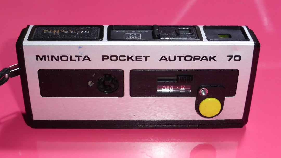Minolta Pocket Autopak 70 Film 110 Pocket Camera Japan