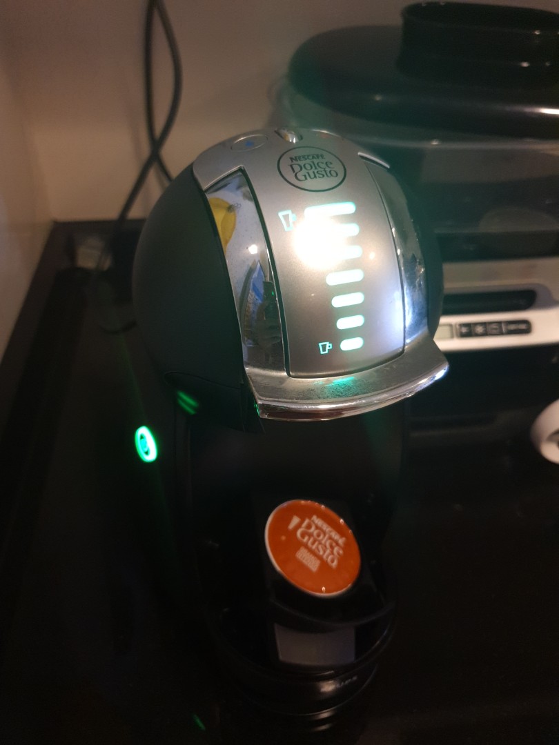 Nescafe Dolce Gusto + Capsule +descale kit, TV & Home Appliances