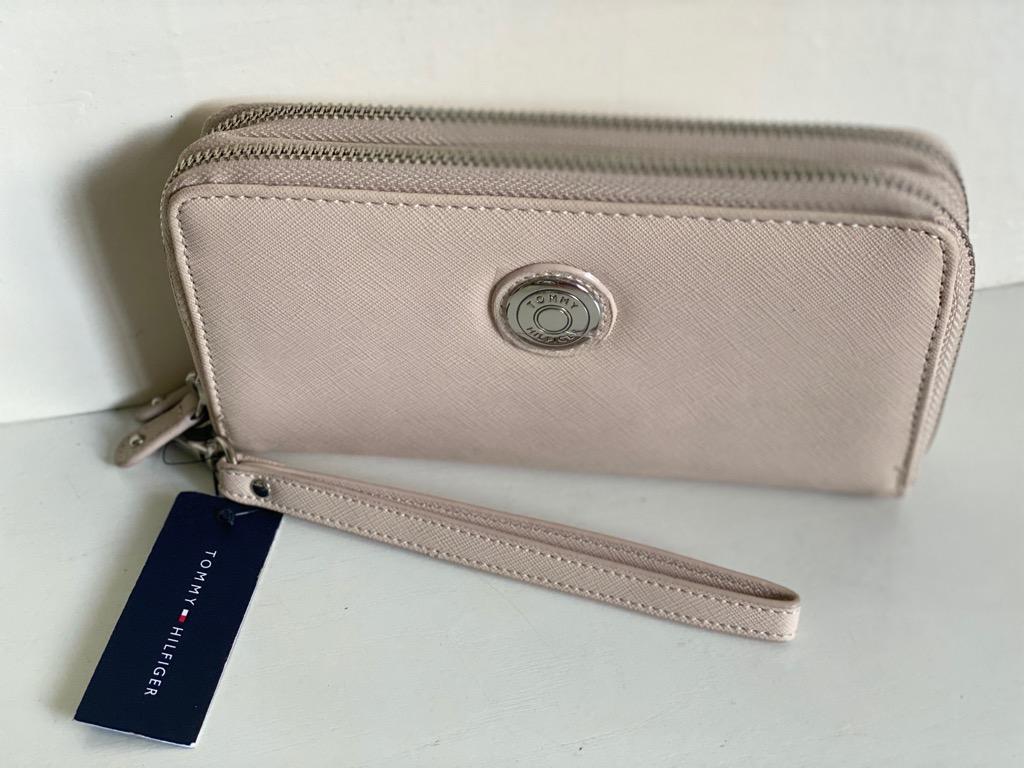 tommy hilfiger pink wallet