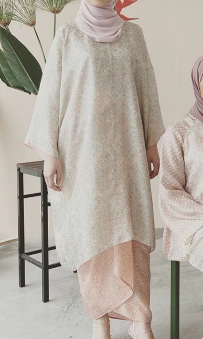 Peach Colour Baju Kurung From A Well Known Boutique In Malaysia Women S Fashion Dresses Sets Traditional Ethnic Wear On Carousell