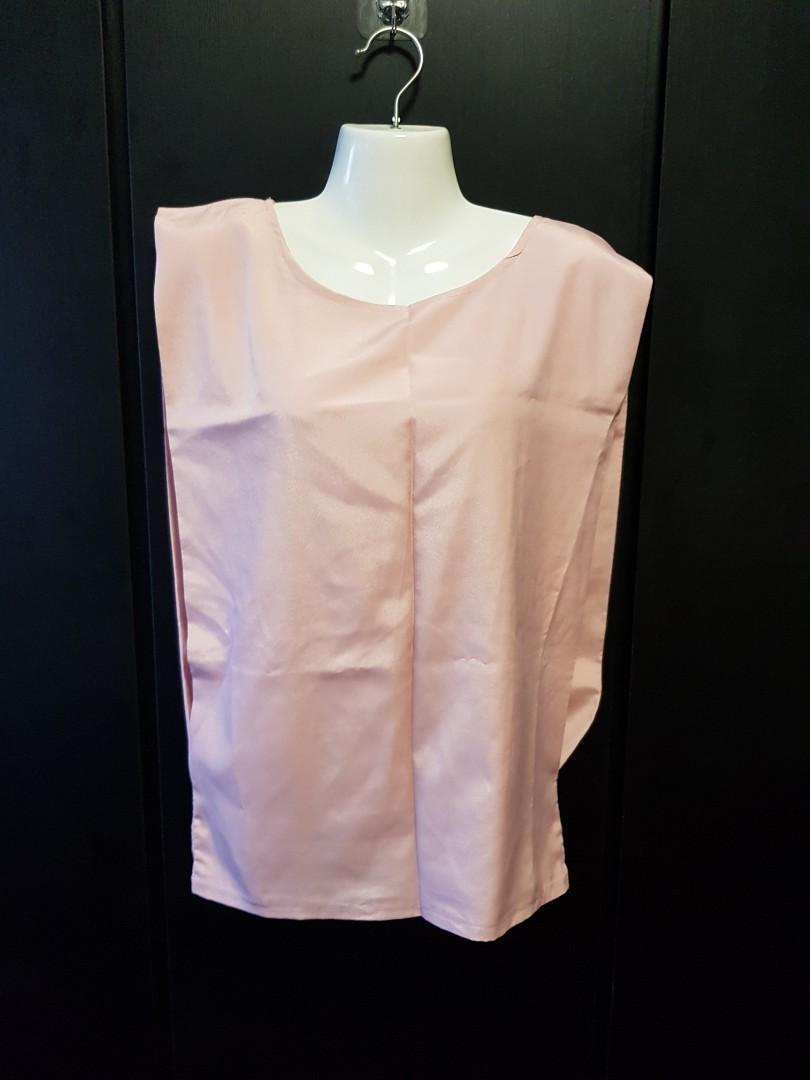 Pink Rectangular top (Category: Blouses) located in Singapore. Submitted by mintshopper (Listing ID 1020924909, Image 1). Description: Brand New. Cutting is nice. see pictures for measurements..