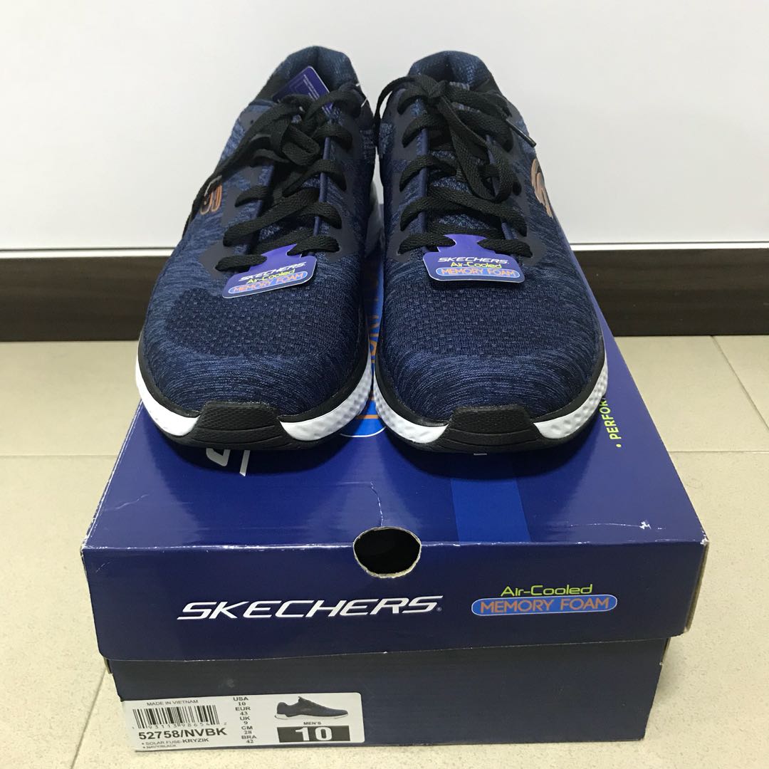 52758 skechers