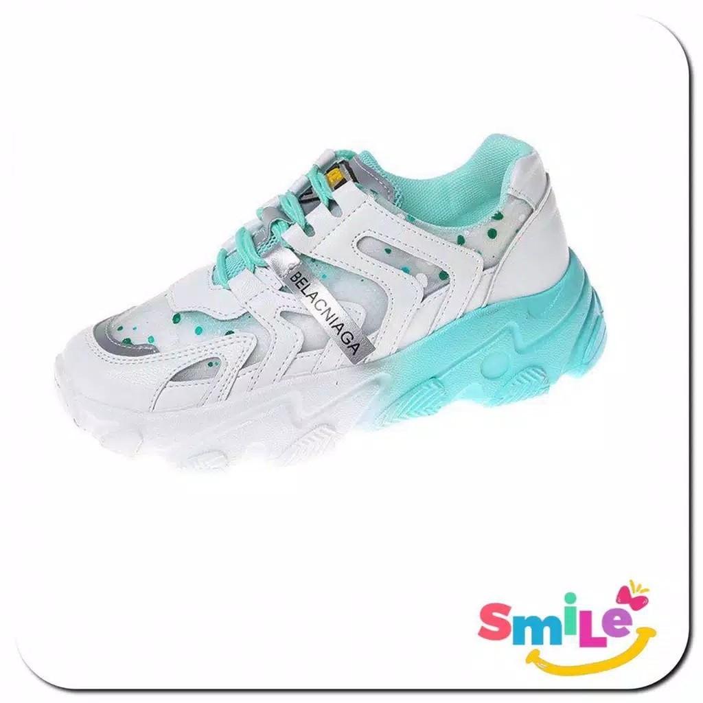 Smile Sepatu Sneakers Wanita Korea Import Casual Shoes Pink Blue Yellow Free Kaos Kaki Sp 2002 Btm Yl 03 Women S Fashion Shoes Sneakers On Carousell
