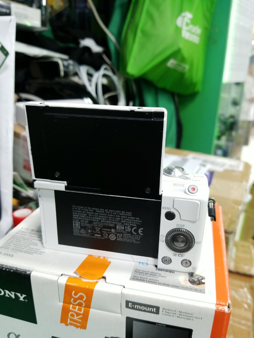 Sony A5100 +16-50