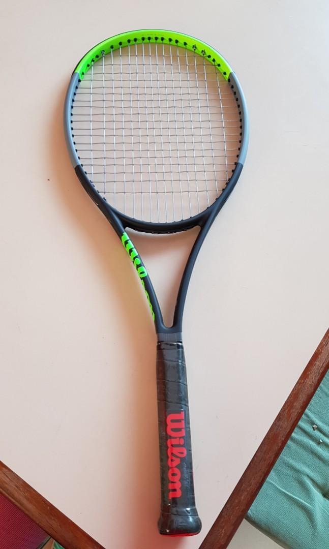 Wilson Blade 98 16x19 V7 tennis racquet L2, Sports Equipment 