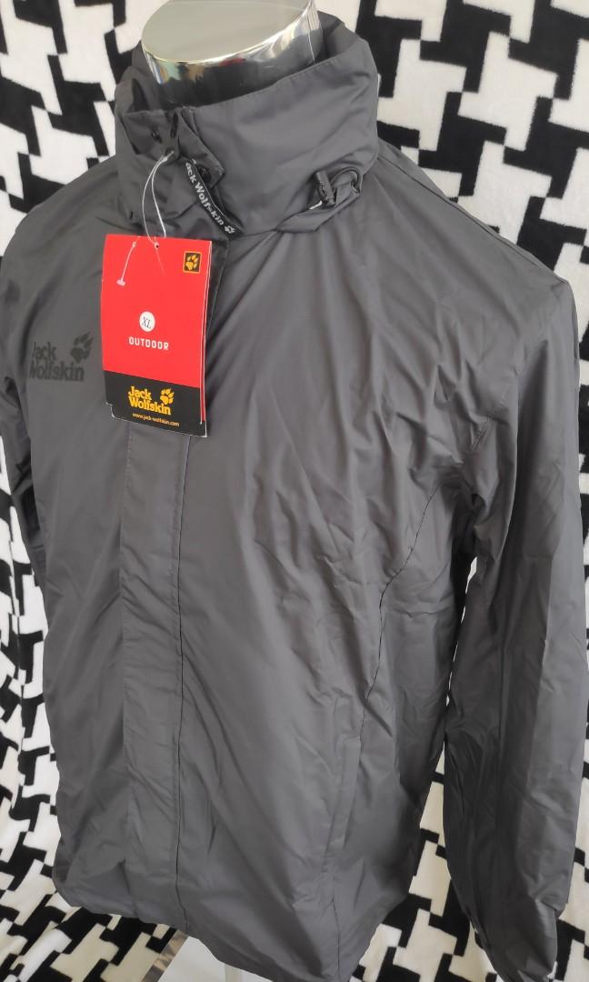 jack wolfskin windbreaker
