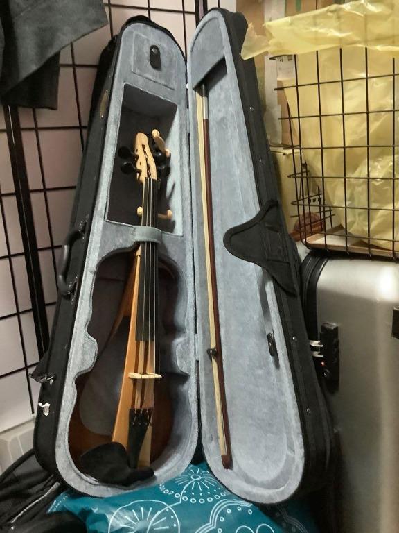 Yamaha Yev 104 Natural Wood Electric Violin 4 4 Negotiable Music Media Music Instruments On Carousell
