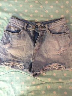 （分類：）位於 。 由 rainbowthrifts 提交（商品編號 1021152532，圖片 1）。簡介： 。