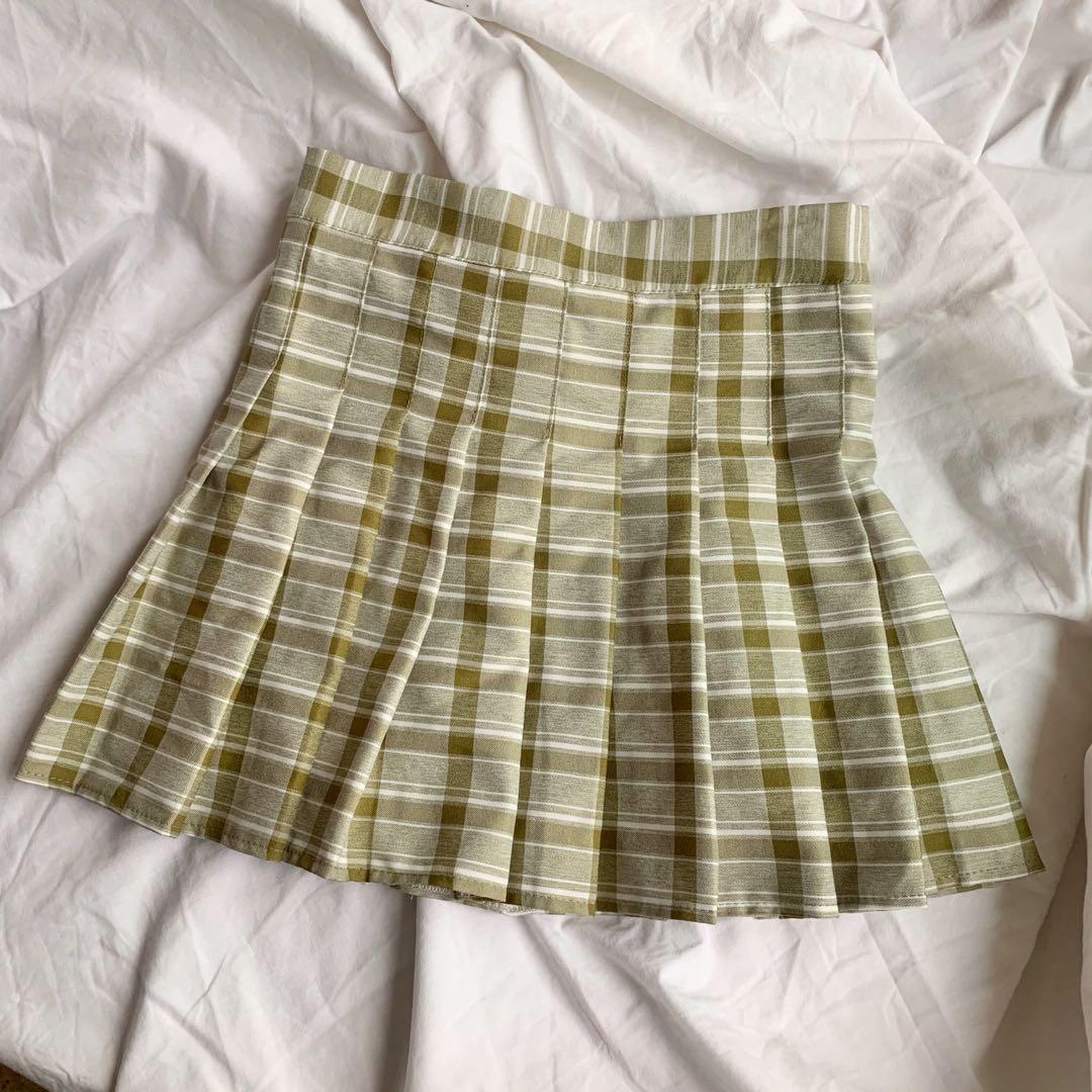 plaid skater skirt vintage