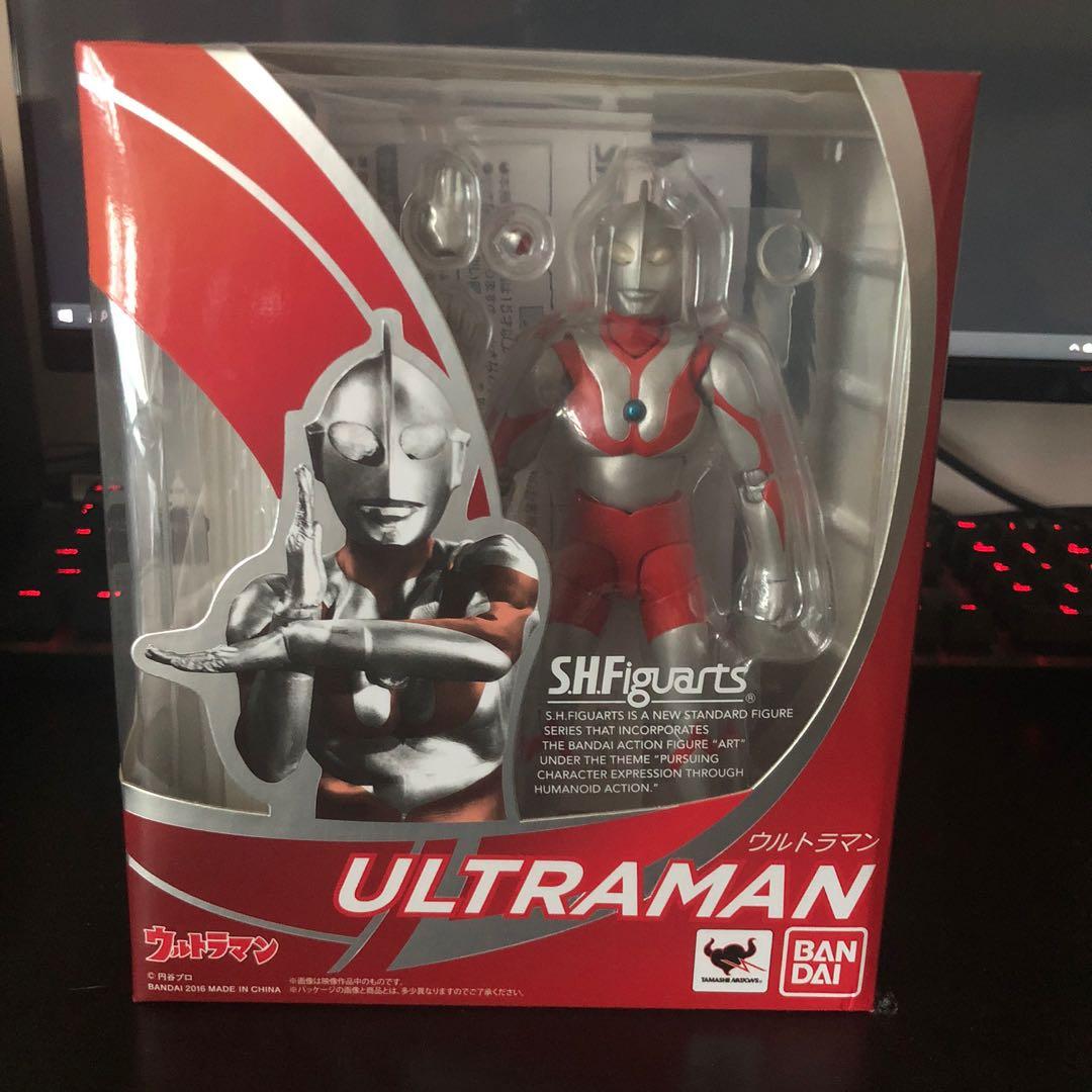 ultraman figure bandai