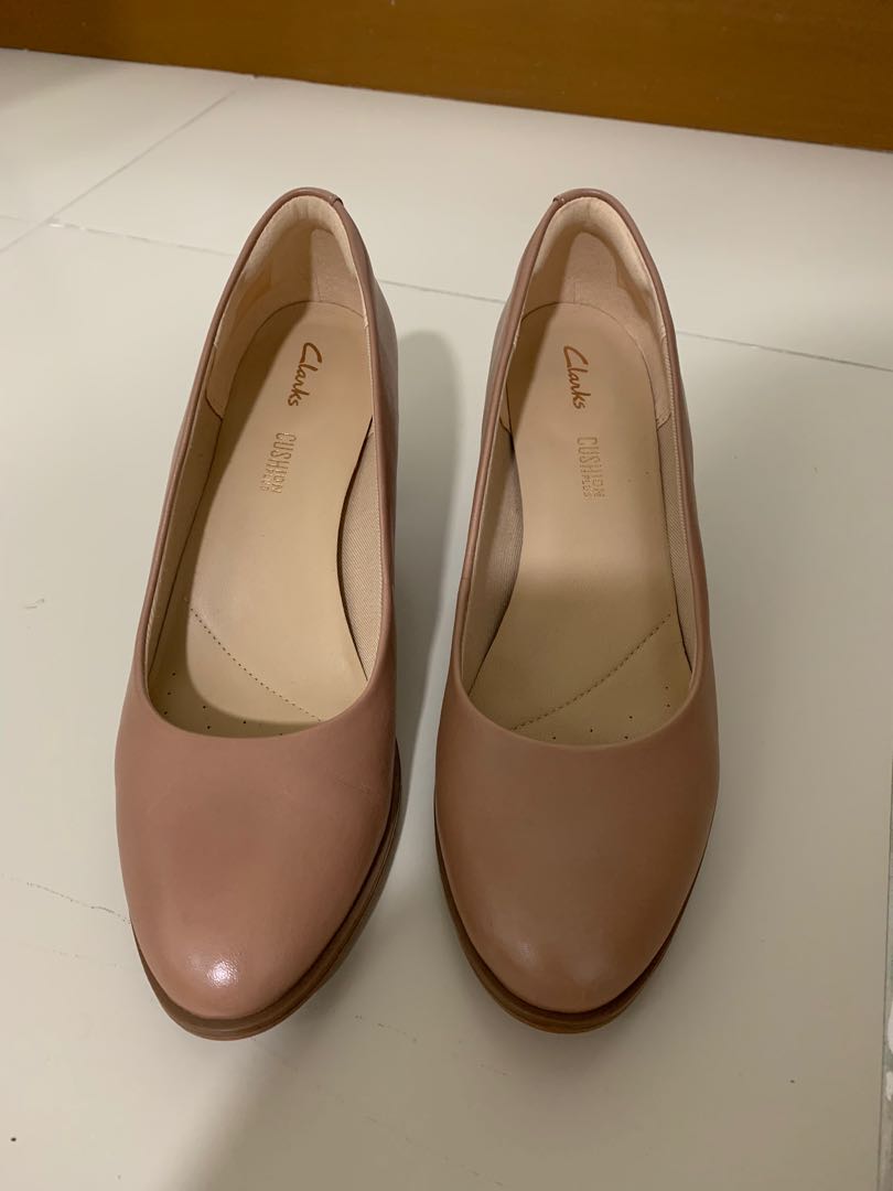 clarks nude heels