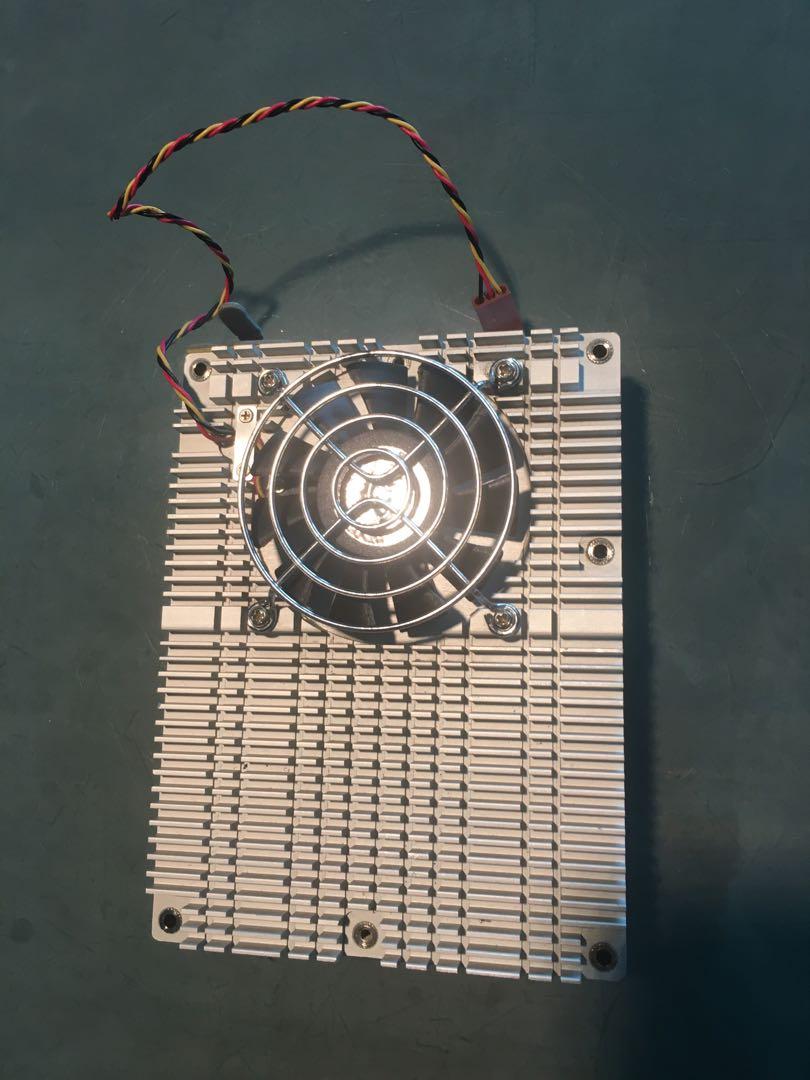COM Express CPU Module (Category: Networking) located in Singapore. Submitted by maxim2006 (Listing ID 1021046105, Image 2). Description: Coming with RAM and Fan. Basic Size: 95 × 125 mm (3.7 × 4.9 in).