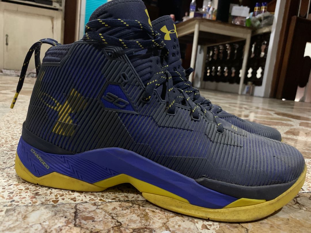 Under Armour Curry 2.5 , Men's Fashion 
