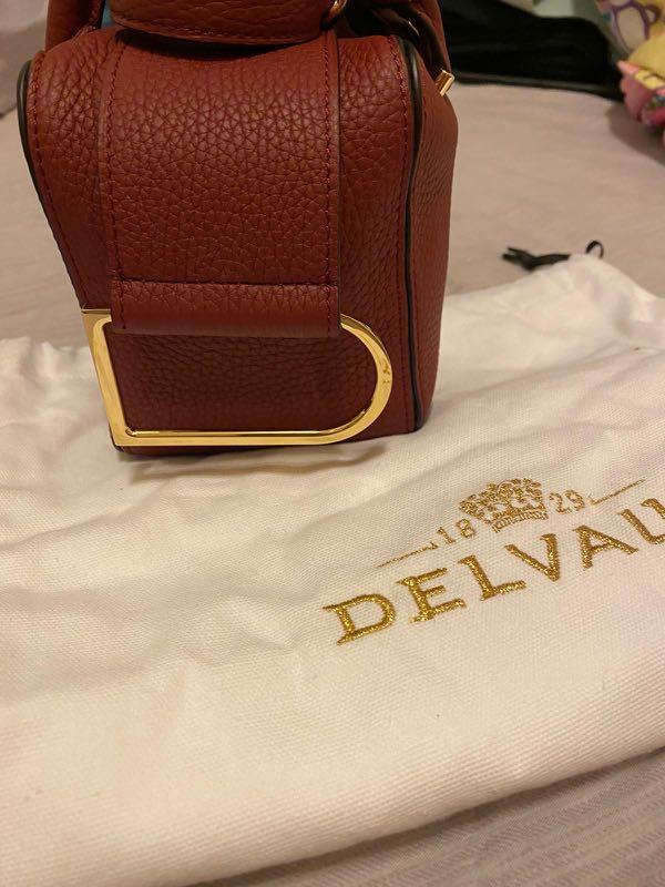 Sisters Love2Shop HK - Delvaux Mini tool box limited edition 雙十一優惠￼. ￼🥳🥳  HKD16,800 Delvaux is a registered trademark of Delvaux. Sisters Love2Shop HK  is not affiliated with Delvaux.