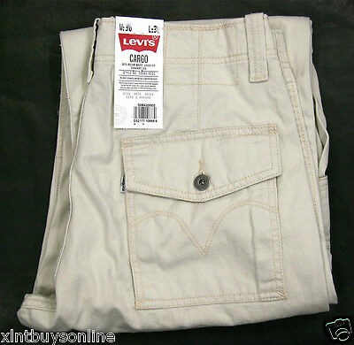 Levis Cargo Pants Loose Fit Straight Leg Ivory Cream, Men's Fashion,  Bottoms, Trousers on Carousell