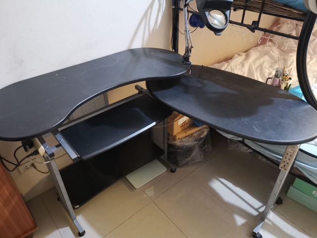 L-Shaped Foldable Wooden Computer Table Office Workstation (Category: Tables & Sets) located in Makati City. Submitted by chamiweechee (Listing ID 1021054508, Image 3). Description: L-Shaped Foldable Wooden Computer Table Office Workstation For pick-up only in Makati on August 1-2 #makethebest1.