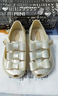 (Category: ) located in . Submitted by raisya_wardrobe (Listing ID 1021050955, Image 1). Description: .