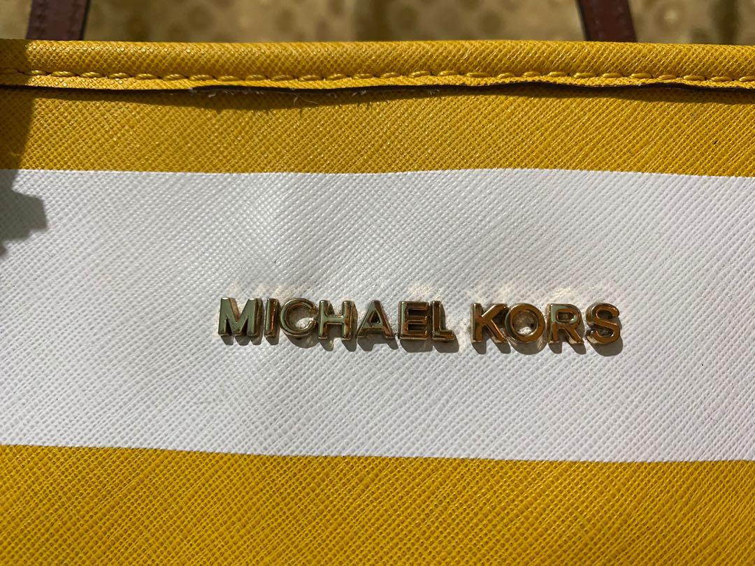 MK tote bag (authentic MK) (Category: Tote Bags) located in Quezon City. Submitted by len16 (Listing ID 1021140093, Image 2). Description: authentic MK jetset tote bag with cards,paperbag .