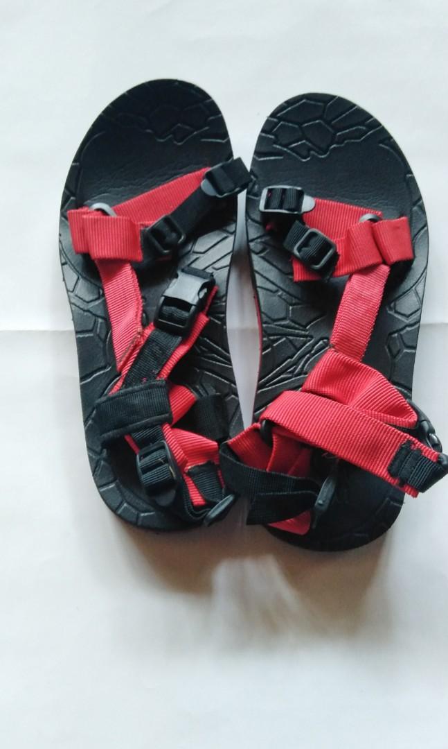 slippers for mountain climbing