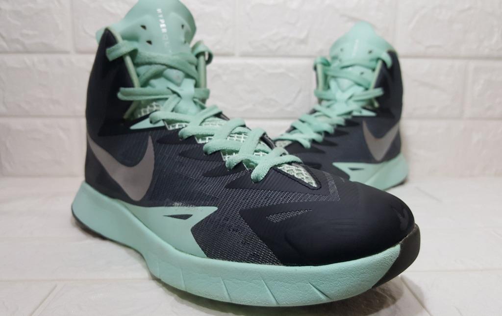 nike lunar hyper quickness on feet