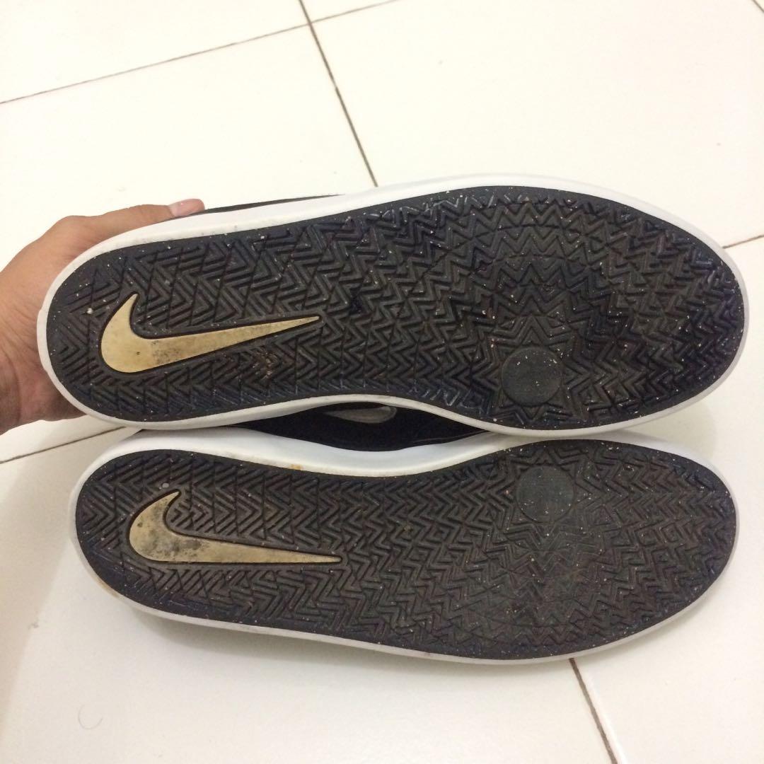Nike SB Check (size 42,5), Fesyen Pria, Sepatu , Sneakers di Carousell