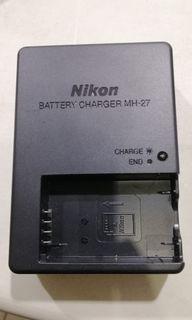 Nikon MH-27 Battery Charger