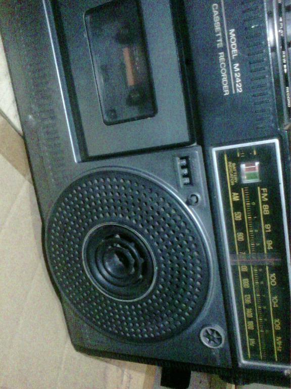 sanyo radio cassette (Category: Portable Music Players) located in Quezon City. Submitted by alvicph (Listing ID 1021108784, Image 2). Description: all working, p up thru lalamove buer pays 220v 243 banawe st. corner c3 qc. 220V 09192844778.