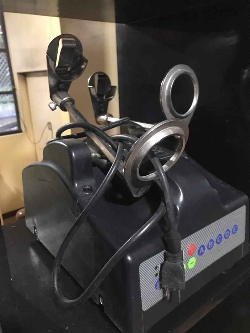 Sealer Fructose Shaker Machine (Category: Coffee Machines & Makers) located in Manila. Submitted by mcxxxx (Listing ID 1021273285, Image 1). Description: Fully Automatic Sealer 2 cups Automatic Shaker - barely used Automatic Fructose dispenser negotiable! message me! 😊 .