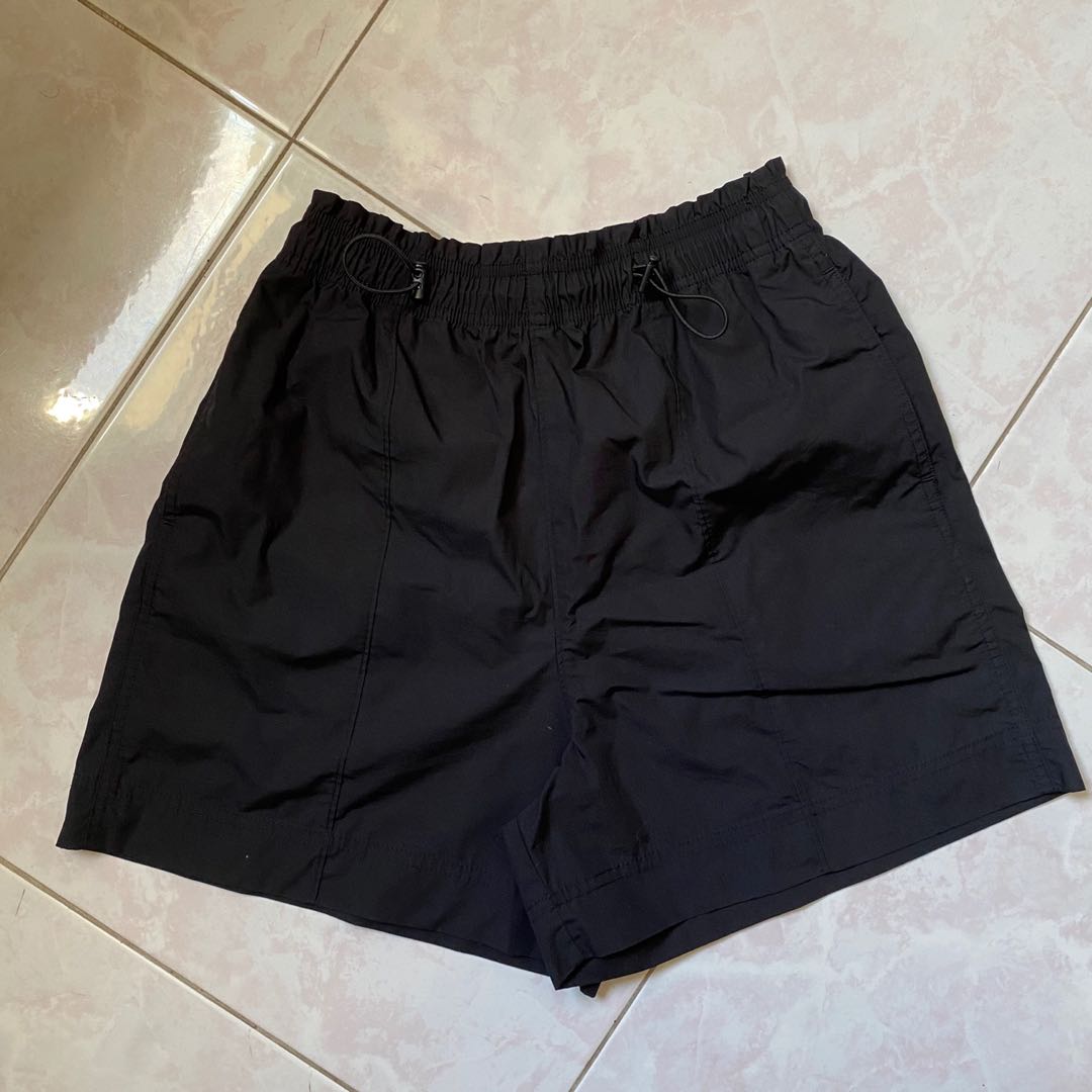 UNIQLO PARACHUTE SHORTS, Women's 