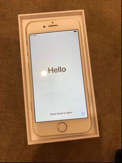 Unlocked iPhone 8 (64 gb) in silver/white , in excellent condition
