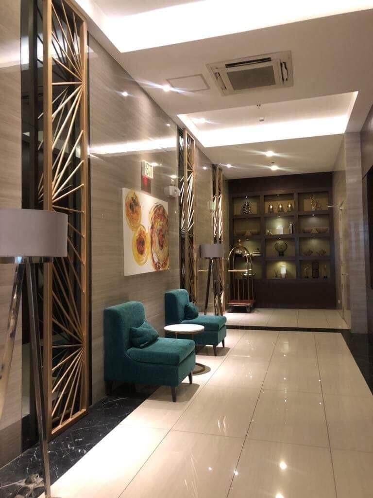 RFO Makati Condo near Makati Med Ayala Ave Rufino Dela rosa Senta Kroma