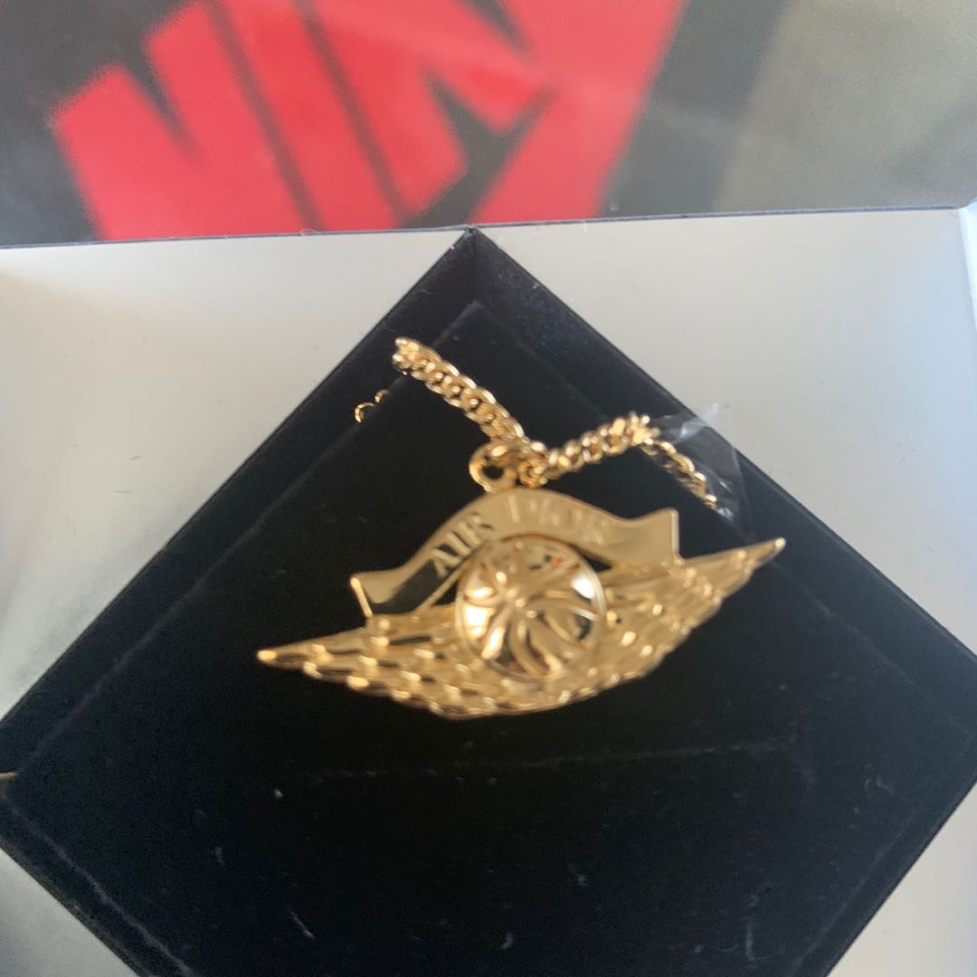 Air Dior gold necklace new, Women's Fashion, Jewelry & Organisers