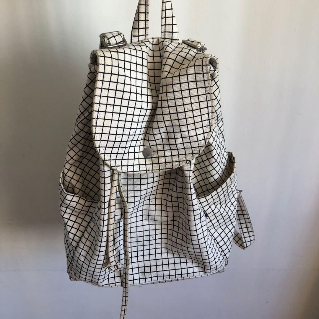 baggu grid backpack