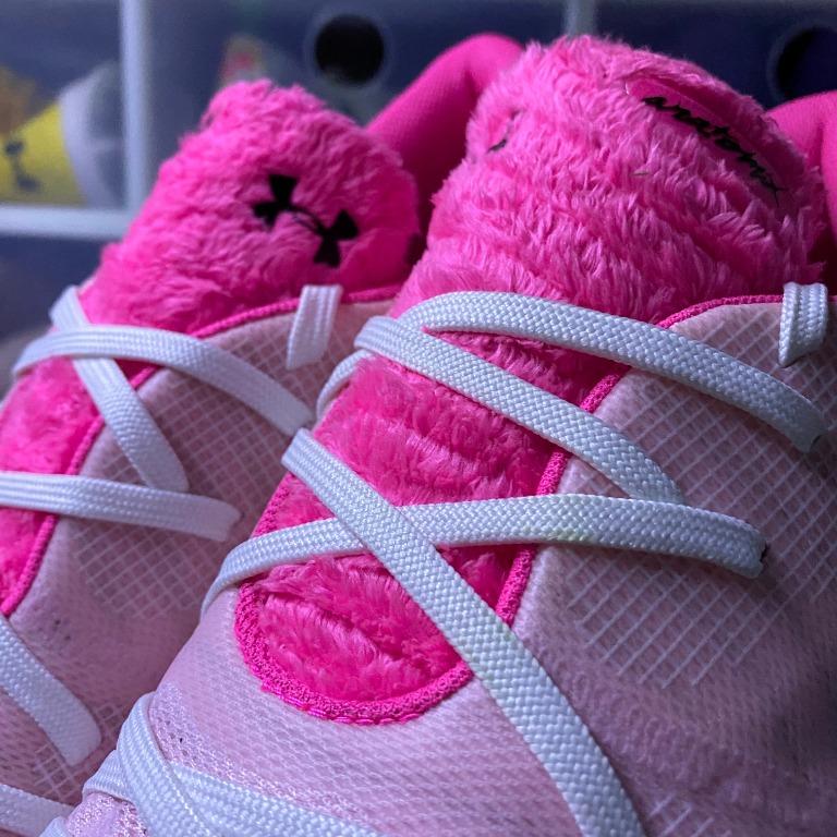 dennis smith jr pink shoes