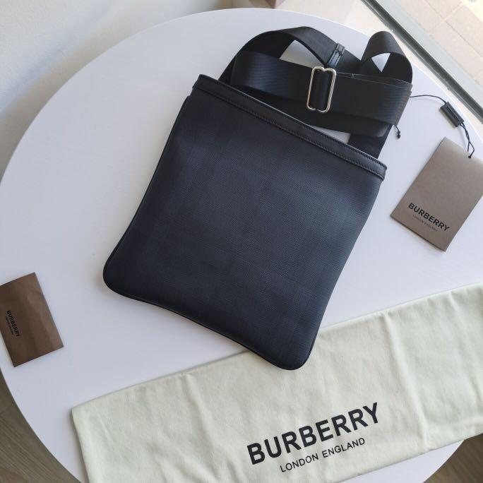 burberry navy bag