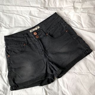 (Category: ) located in . Submitted by 03.67 (Listing ID 1021339136, Image 1). Description: .