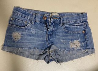 (Category: ) located in . Submitted by aneres.serena (Listing ID 1021377980, Image 1). Description: .