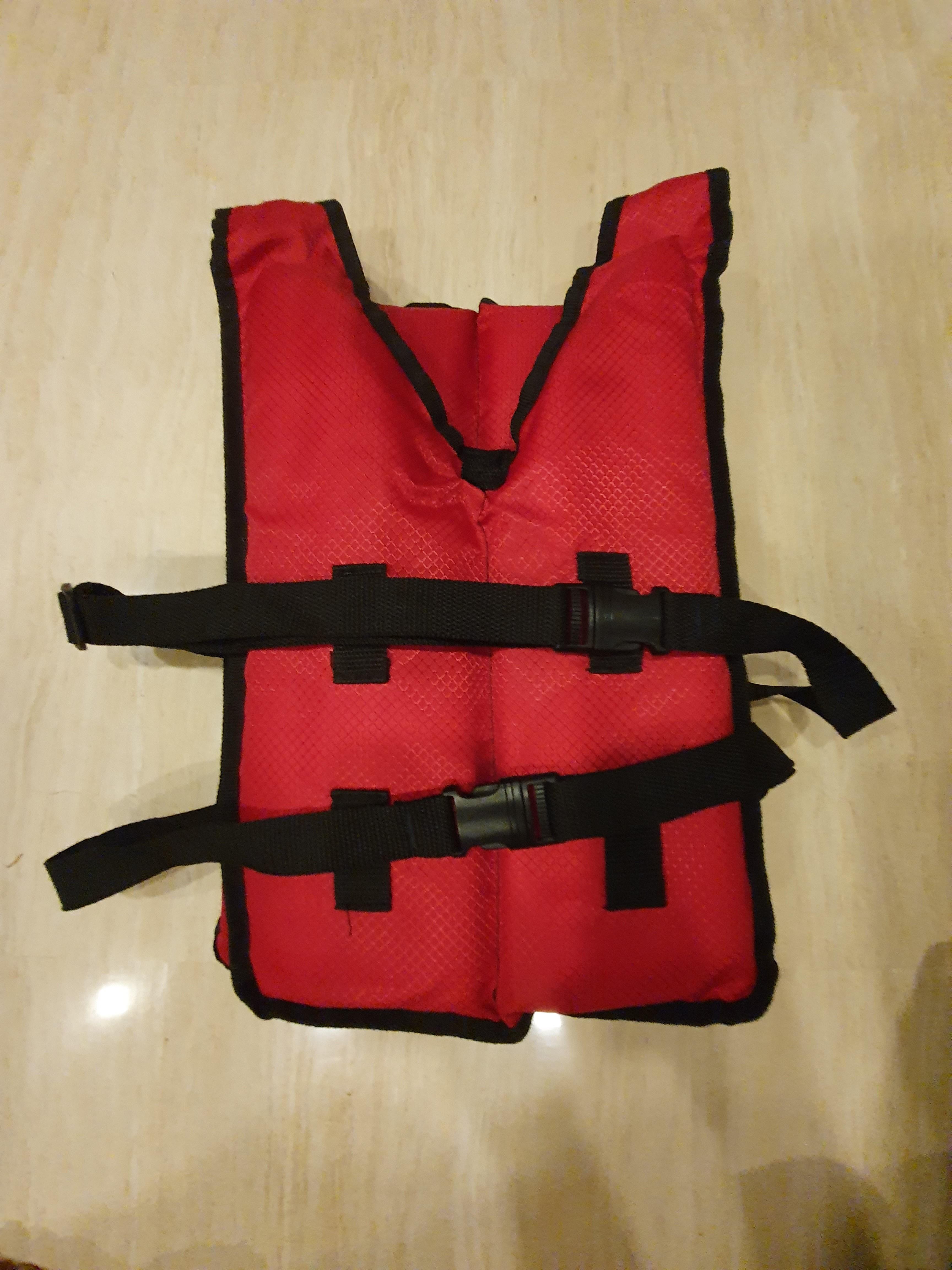 Dragonboat PFD, Sports Equipment, Sports & Games, Water Sports on Carousell