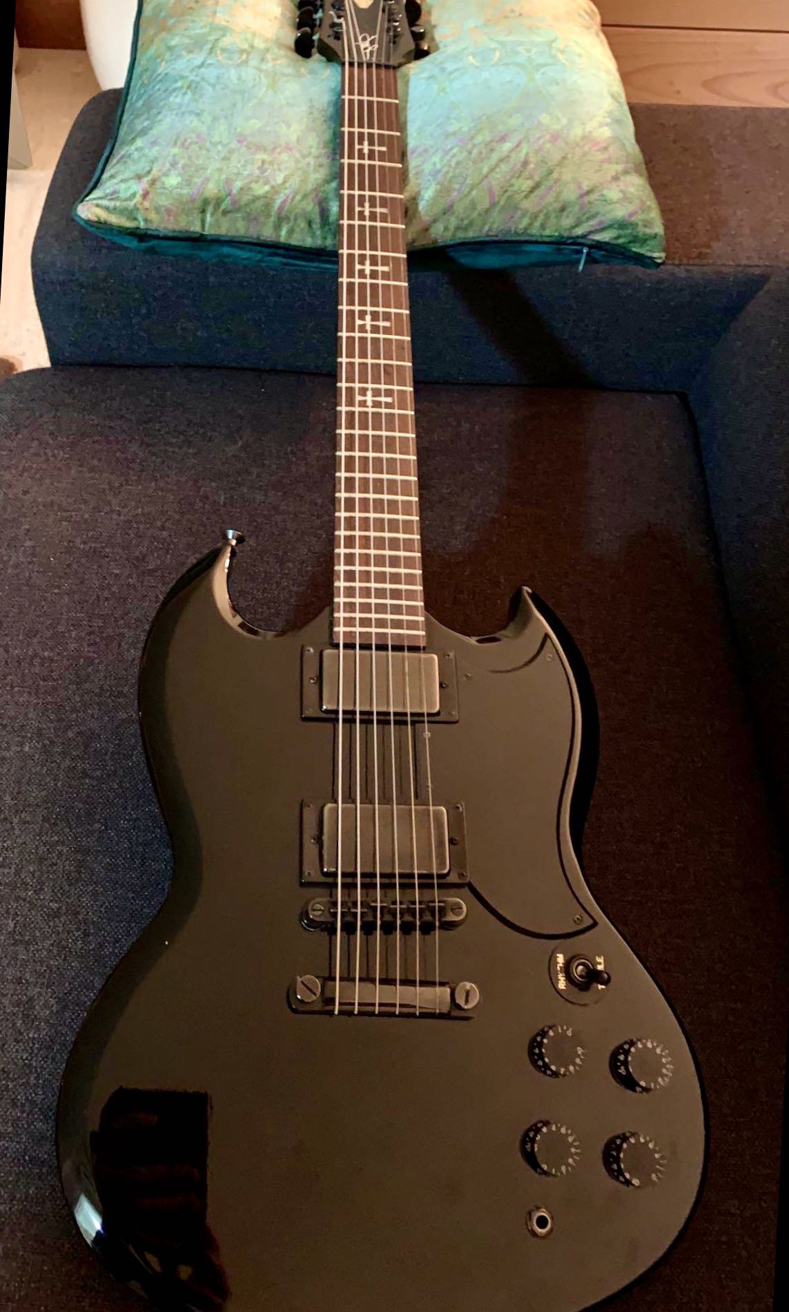 Epiphone tony store iommi g400