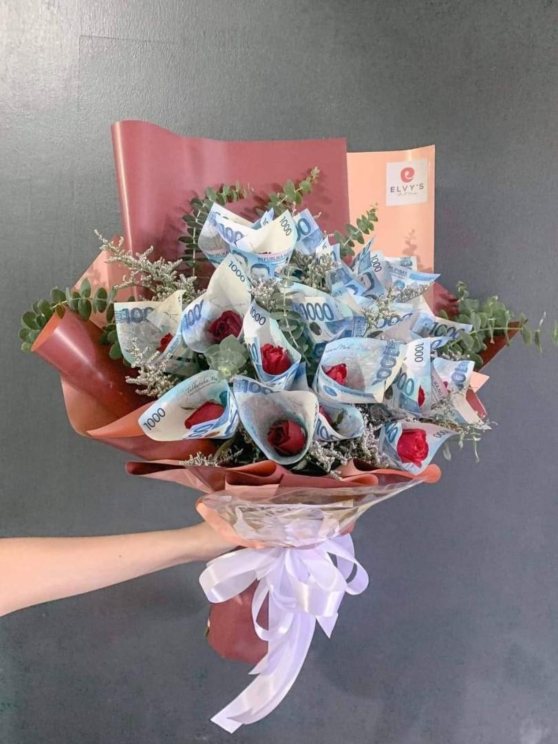For love or money? Banknote bouquet gets mixed reactions