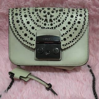 (Category: ) located in . Submitted by stylishfinds (Listing ID 1021526581, Image 1). Description: .
