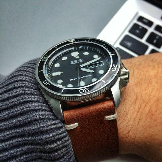 Dagaz bezel top