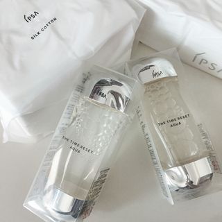 由 earring (刊登 ID 1021451228，圖片 1) 提交，位於 的 (類別：)，說明：。