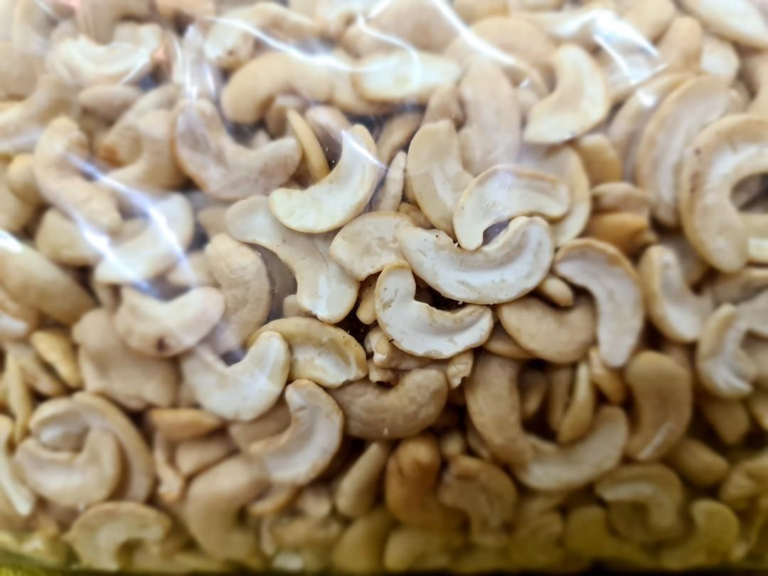 Kasoy nuts / Cashew nuts, Food & Drinks, Packaged & Instant Food on