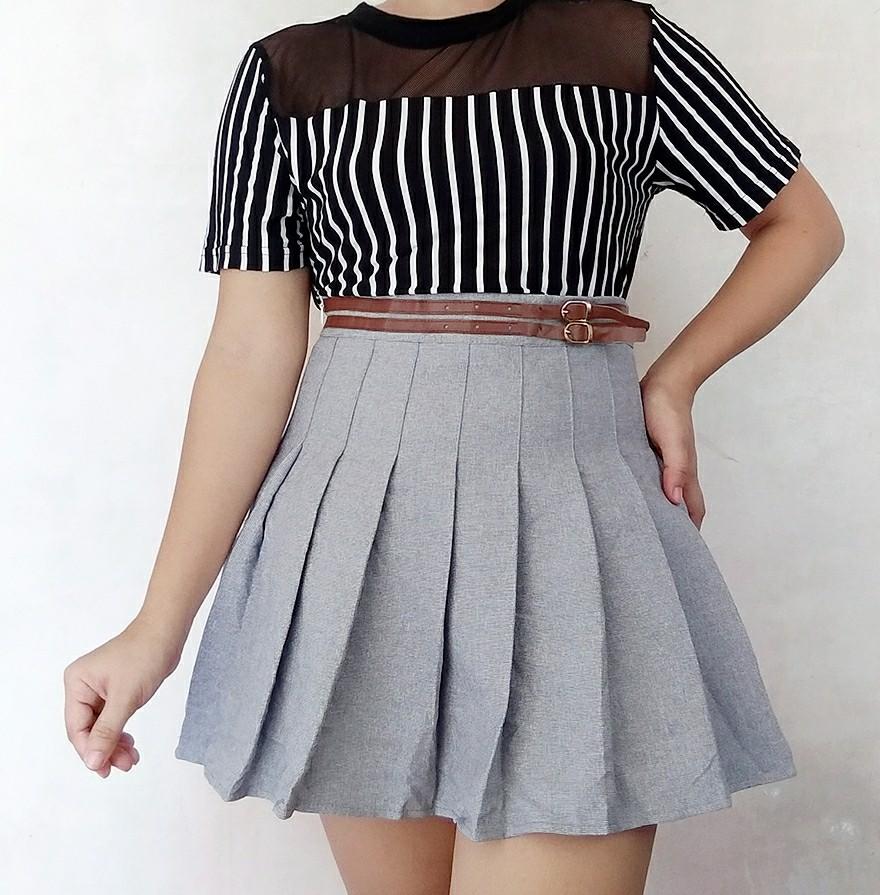 gray skirt