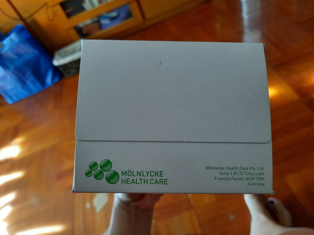 日本Level 2口罩，Barrier Medical face mask Ref 4228, 藍白斜紋，1盒, 美容＆化妝品, 健康及美容