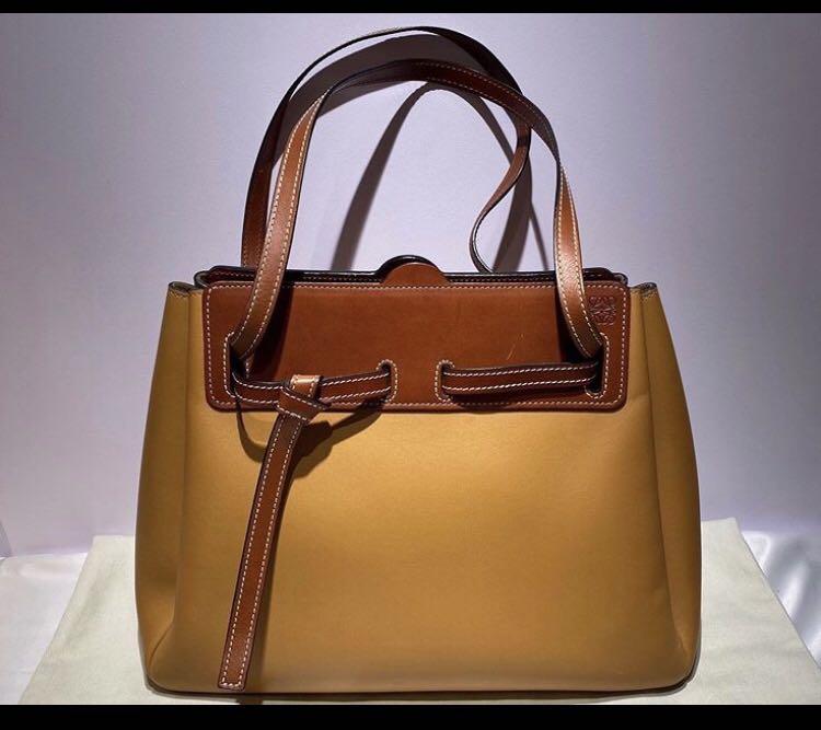 Loewe lazo cheap shopper