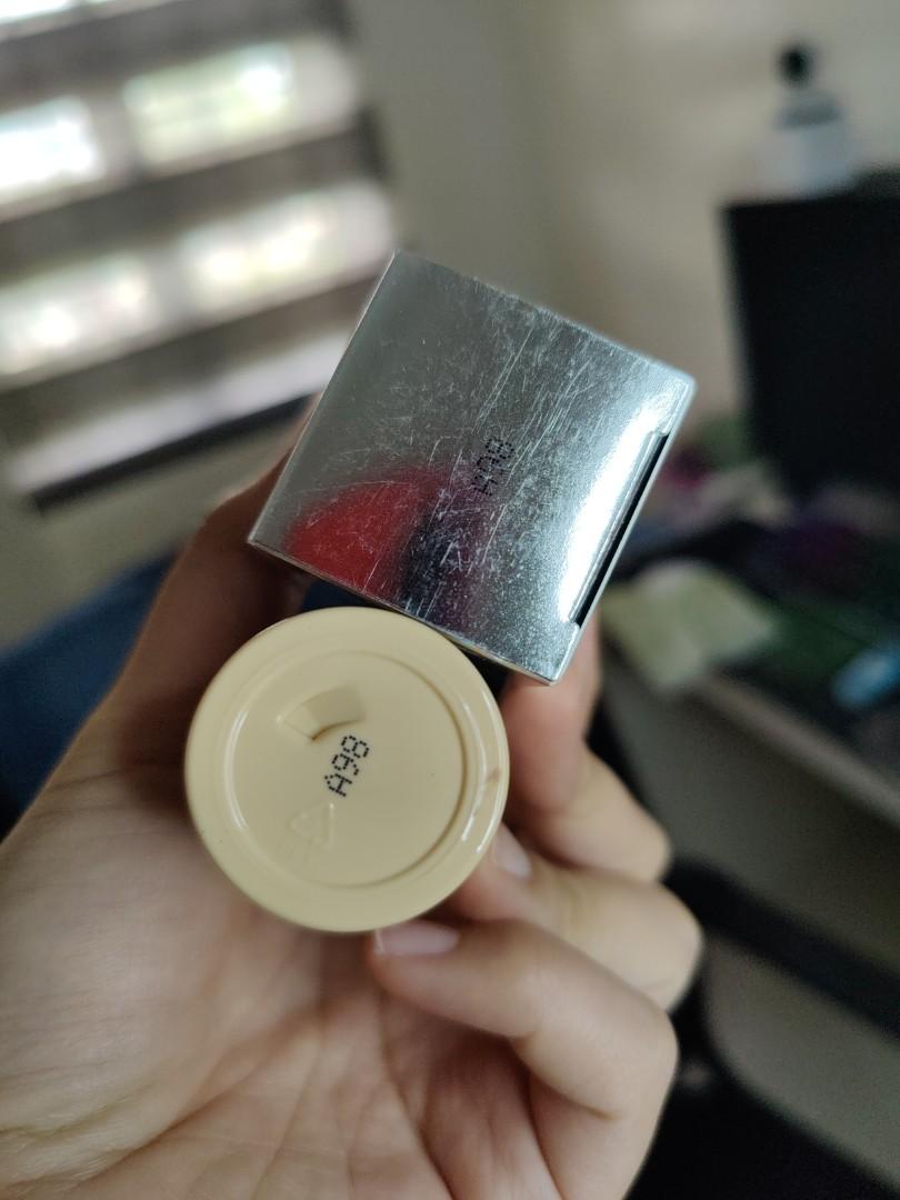 Mac Lightful Naturally Flawless Foundation Spf 35 NC25 (Category: Makeup) located in Manila. Submitted by madtb (Listing ID 1021317883, Image 2). Description: used 5x purchased 2300 pesos rfs too white.
