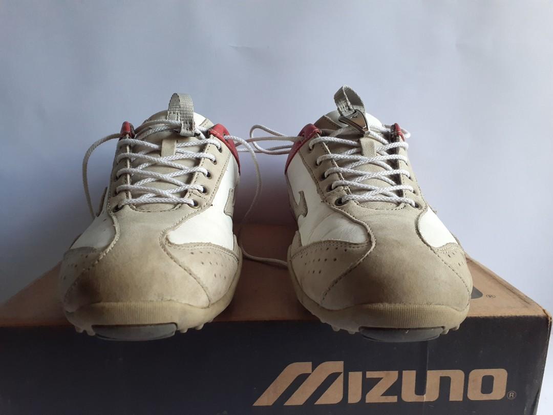 mizuno stability style