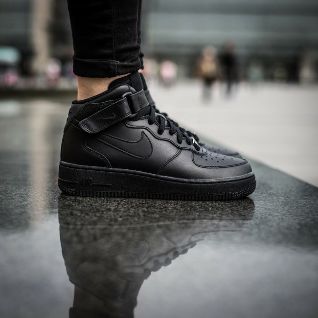 Air force 1 discount all black mid